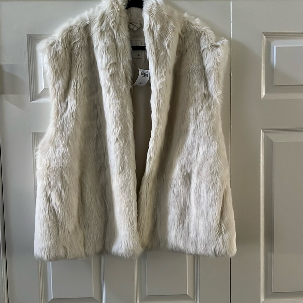 Beautiful, luxurious , plush, faux fur vest new with tags size XL